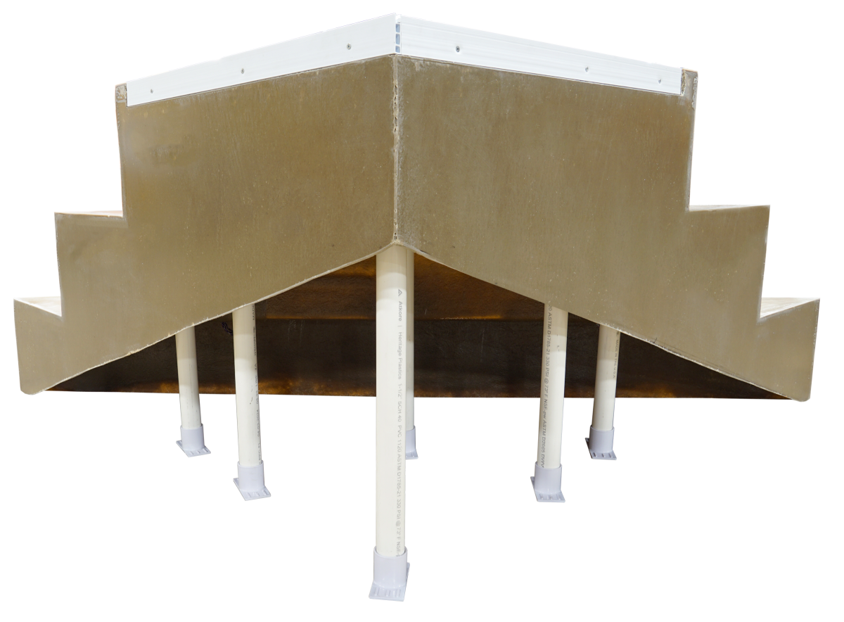 Step 90 Vinyl Over Fiberglass Corner Step (90 Degree) - Alps Manufacturing